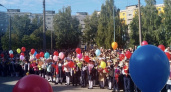 В Нижнем Новгороде на школьную линейку к детям не пропустили родителей и родственников
