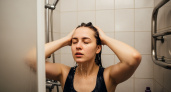 Эта, с первого взгляда, обычная привычка после душа говорит о низком интеллекте женщины