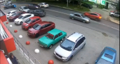 В Нижнем Новгороде внедорожник переехал курьера не электровелосипеде