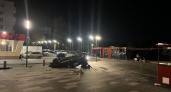 Двое подростков взяли машину и перевернулись на набережной в Нижнем Новгороде
