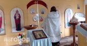 Батюшка объяснил, как правильно поступать со старыми иконами дома