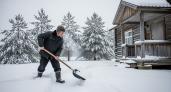 Находчивые владельцы домов снег лопатой давно не чистят - нашли 3 других способа: они лучше и проще во всем