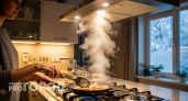 Умные хозяйки нашли замену вытяжке на кухне — новое решение экономит место, деньги и электричество