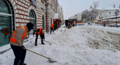 В Нижнем Новгороде за три дня выпало свыше полуметра снега: коммунальные службы работают в усиленном режиме из-за бурь