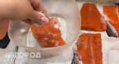 Красную рыбу солю дома за 3 дня до праздников – получается как в ресторане: рецепт от шеф-повара 