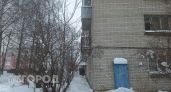 В Нижегородской области расследуют падение снега с крыши рядом с детьми