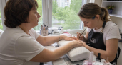 Омолаживающий маникюр для женщин 45+: форма ногтей, которая "стирает" десяток лет с женских рук