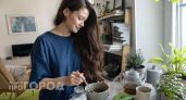 Перестала тратить деньги на уход: кореянка показала как обычная соль делает волосы густыми и блестящими