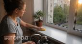 Перестала напрасно тратить деньги на средства для чистки окон: копеечное средство из аптеки справилось лучше
