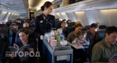 Стюардессы в ярости: от каких действий пассажиров на борту у экипажа буквально сдают нервы каждый день