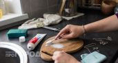 Перестала выбрасывать деньги на бытовую химию: 10 способов применения зубной пасты, которые упростили мне жизнь