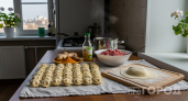 Тесто для пельменей будет послушным и эластичным: 3 простых правила идеального замеса