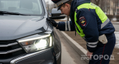 Кому мешают светодиоды в фарах и почему менять галогенки на LED всё ещё опасно: автоюрист назвал причины