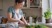 Зелень больше не морожу и не сушу на зиму: делаю из укропа, петрушки и чеснока пикантную приправу, хранится годами