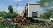 Грузовик с углем для мангала вспыхнул на дороге в Городецком районе