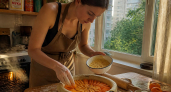 Пирог с хурмой и хрустящей крошкой: рецепт, который согревает душу