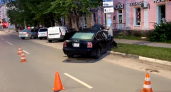 Пьяный водитель иномарки в Дзержинске влетел в столб и обрек на страдания пассажирку