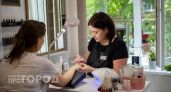 Осудят за такой маникюр: 5 дизайнов ногтей, которые мгновенно выдают безвкусицу 