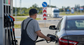 Мудров попросил синхронизировать поставки топлива после жалоб на дефицит бензина в округе