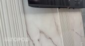 Замена устаревшим обоям - трендовый мрамор, еще и за копейки: нашла красивую плитку в строительном и сделала ремонт 