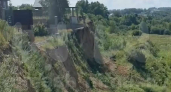 В Новинках введен режим готовности после нового оползня у дома на Береговой