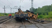 В Нижегородской области задержали несколько поездов из-за столкновения состава с грузовиком на путях