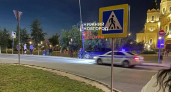 В Нижнем Новгороде водитель иномарки едва не влетел в толпу людей и попытался скрыться после аварии