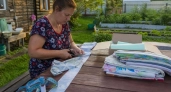 Старые простыни - сокровище хозяйки: вот как превращаю хлопковую ветошь в уютный бисквитный плед