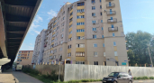 В Сормово начали ремонтировать фасад дома, который треснул 5 лет назад