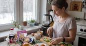 Постоянная слабость и головные боли прошли сами: я просто убрала эти три продукта из своего рациона