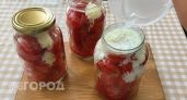 Не нужен ни погреб, ни подвал: вкуснейшая закуска "Помидоры в снегу" на зиму – съедаются за один вечер