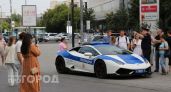 Патрульные Дубая пересели на суперкары: зачем полиции понадобились Бугатти стоимостью в состояние