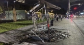 В Нижнем Новгороде легковушка врезалась в остановку: погибла женщина, пострадали пятеро
