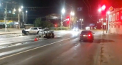 В Нижнем Новгороде Hyundai столкнулись на перекрестке: пострадали ребенок и девушка