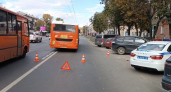 Кроссовер врезался в автобус в Нижнем Новгороде