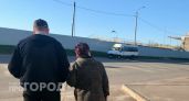 Испугавшись вымышленных переводов в недружественные страны, житель Дзержинска отдал курьеру 2 миллиона 