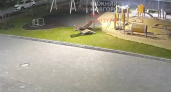 20-летний нижегородец устроил дрифт на детской площадке и набрал букет протоколов