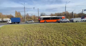 Автобус протаранил отечественную легковушку в Канавинском районе 