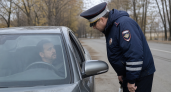 Инспектор ГАИ требует на осмотр мобильный телефон водителя - что отвечать в такой ситуации