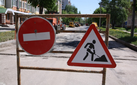 В Дзержинске запретили ремонтировать дороги во время дождя