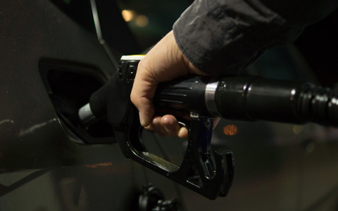 Владимир Путин не исключает рост цен на бензин в 2019 году