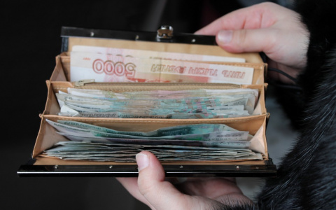 Более половины российских компаний не планируют повышать зарплату в 2019 году