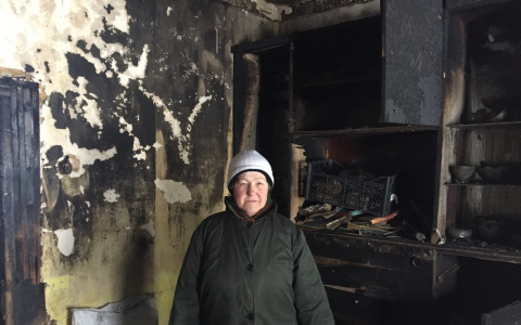 Огонь лишил крова: в Нижегородской области семья пенсионеров просит помощи