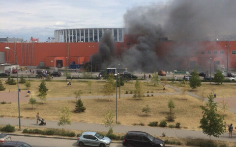 Торговый центр "Седьмое небо" в Нижнем Новгороде эвакуировали из-за пожара (ВИДЕО, ФОТО)