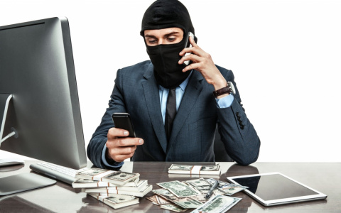 Банковский мошенник похитил у нижегородки 146 тысяч рублей