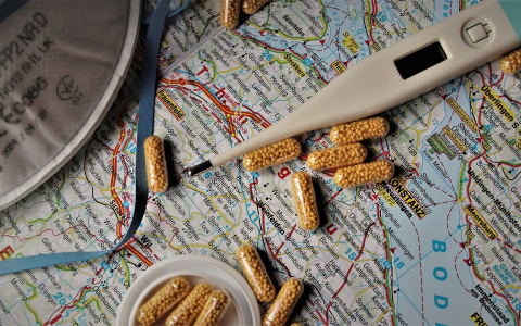 Медики спрогнозировали спад активности коронавируса в России