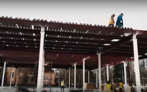 Замминистра обороны и губернатор проверили строительство инфекционного госпиталя в Нижнем Новгороде