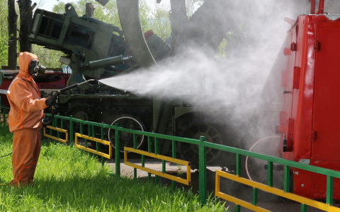 Сотрудники МЧС вышли на дезинфекцию Нижнего Новгорода из-за коронавируса