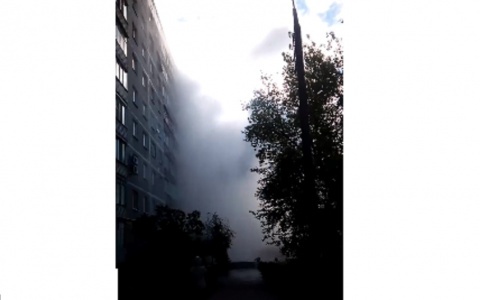 «Дезинфекция девятиэтажки»: фонтан с кипятком забил из-под земли в Нижнем Новгороде (ВИДЕО)