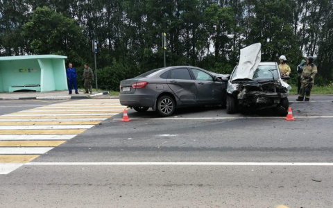 Шесть человек пострадали в тройной аварии под Павлово